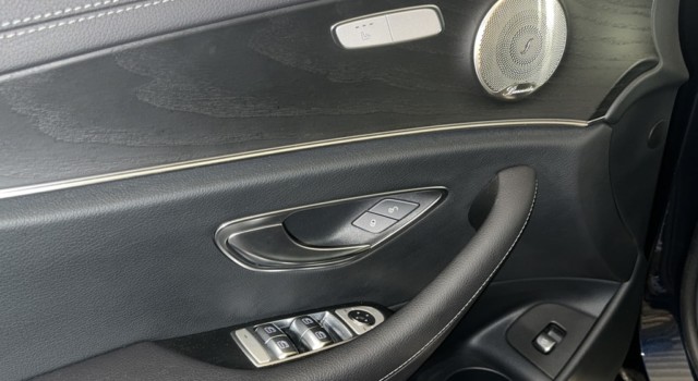 MERCEDES-BENZ E 220 d 4Matic 9G-Tronic
