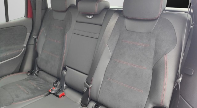 MERCEDES-BENZ EQB 350 66,5 kWh 4Matic Swiss Star