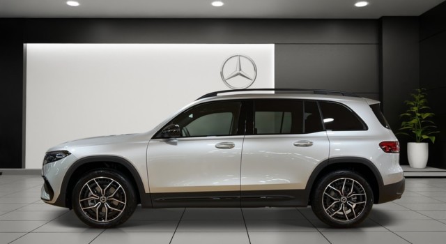 MERCEDES-BENZ EQB 350 AMG Line 4Matic