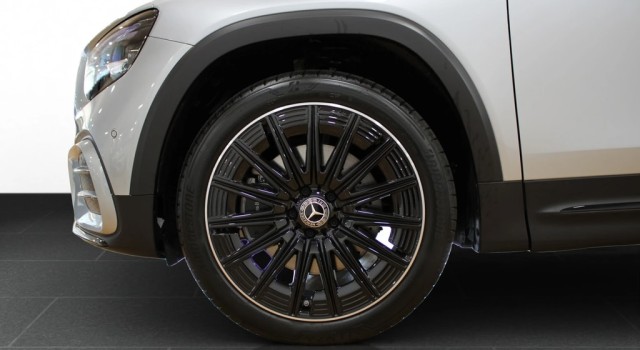 MERCEDES-BENZ GLB 250 4Matic 8G-Tronic