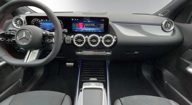 MERCEDES-BENZ GLA 250 4Matic 8G-DCT Swiss Star