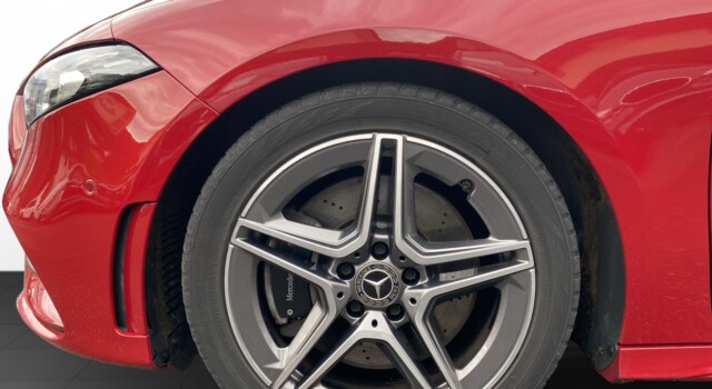 MERCEDES-BENZ A 250 AMG Line 4Matic