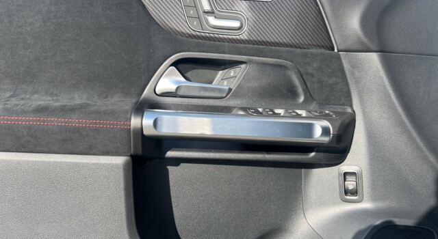 MERCEDES-BENZ GLB 250 4Matic 8G-Tronic