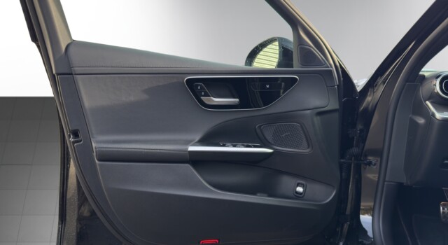 MERCEDES-BENZ C 200 4M AMG Line