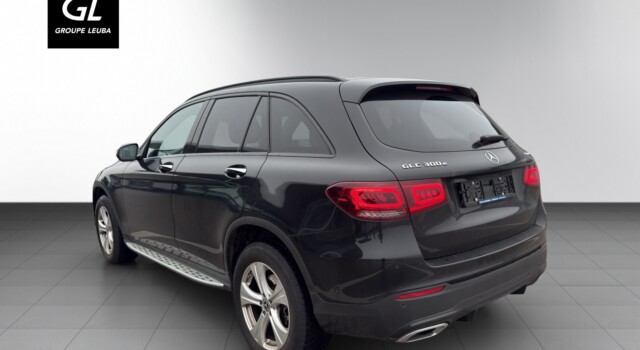 MERCEDES-BENZ GLC 300 e AMG Line 4Matic