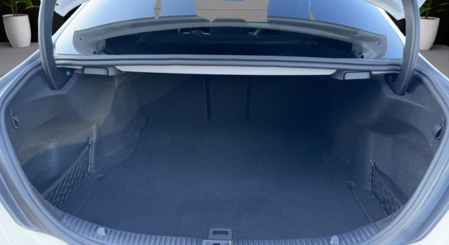 MERCEDES-BENZ C 200 SwissStar 4M Avant.