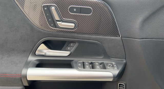 MERCEDES-BENZ GLA 220 4Matic 8G-DCT