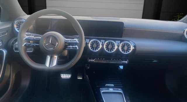 MERCEDES-BENZ A 250 4Matic 8G-DCT