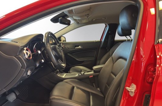 MERCEDES-BENZ GLA 200 Night Star