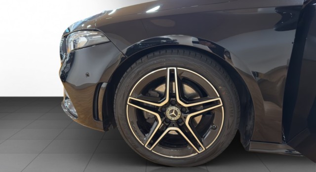 MERCEDES-BENZ A 180 Night Star 7G-DCT