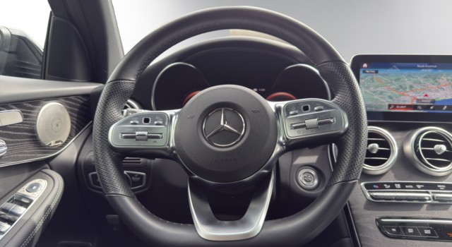 MERCEDES-BENZ GLC 300 e AMG Line 4Matic
