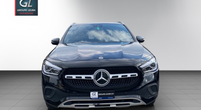 MERCEDES-BENZ GLA 200 Progressive
