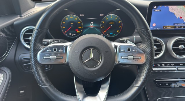 MERCEDES-BENZ GLC 200 AMG Line 4Matic 9G-Tronic