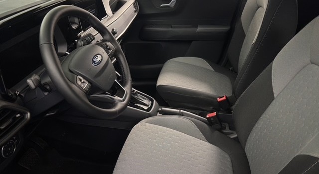 FORD TOURNEO COURIER 1.0 EcoBoost Titanium Automat