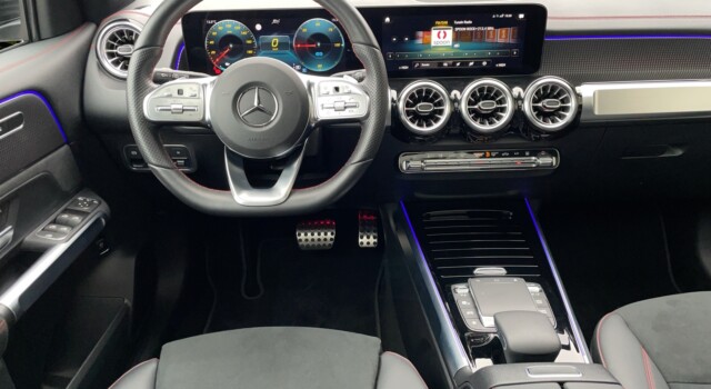 MERCEDES-BENZ EQB 300 4Matic AMG Line
