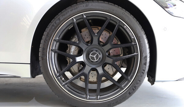 MERCEDES-BENZ AMG GT 4 53 4Matic+ AMG Sondermodell Speedshift MCT