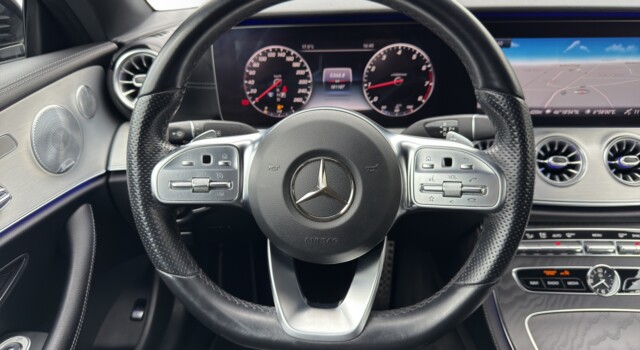 MERCEDES-BENZ E 200 Coupé AMG Line 4 Matic 9G-Tronic