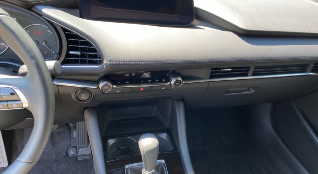 MAZDA 3 Hatchback SKYACTIV-G M Hybrid 140 Centre Line Automat