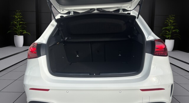 MERCEDES-BENZ A 200 Night Star 7G-DCT