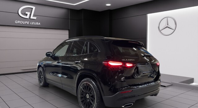 MERCEDES-BENZ GLA 220 d 4Matic 8G-DCTSwiss Star