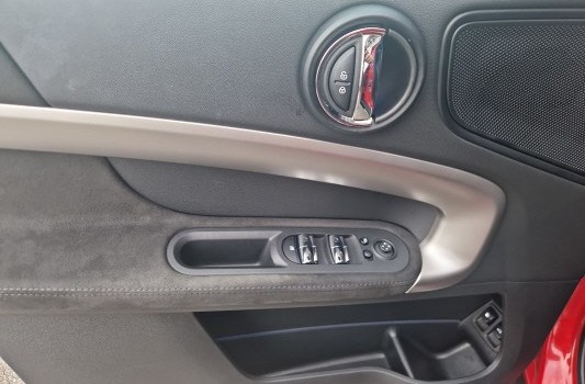 MINI COUNTRYMAN CooperSE Trafa