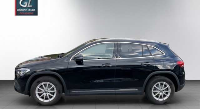 MERCEDES-BENZ GLA 200 Progressive