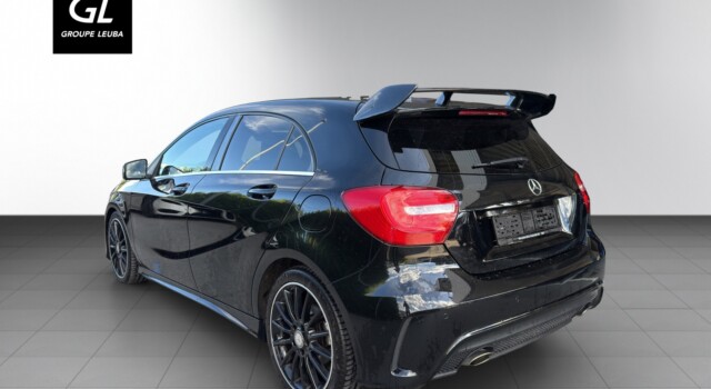 MERCEDES-BENZ A 180 AMG Line