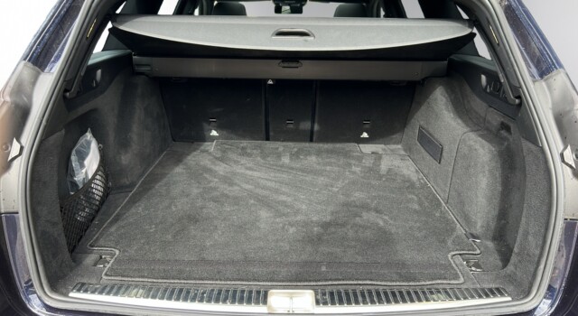 MERCEDES-BENZ E 400 d T 4Matic AMG Line 9G-Tronic