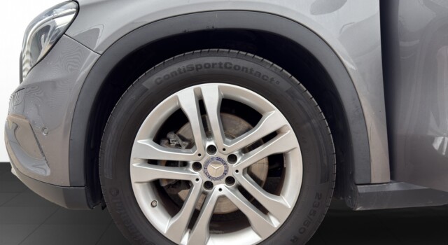 MERCEDES-BENZ GLA 250 Urban 4Matic 7G-DCT