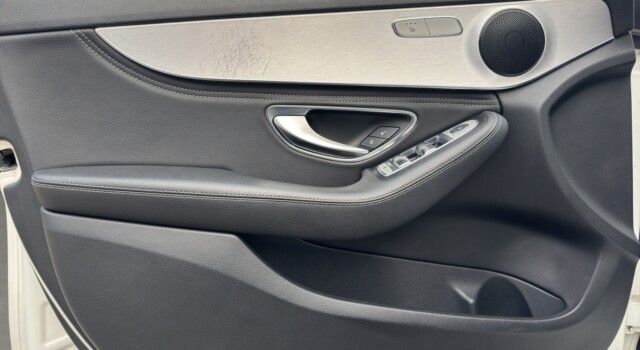 MERCEDES-BENZ C 180 Avantgarde 7G-Tronic