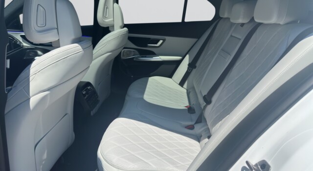 MERCEDES-BENZ E 400 e 4Matic 9G-Tronic