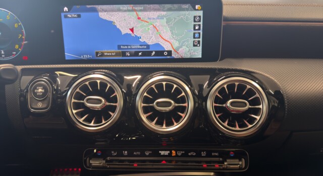 MERCEDES-BENZ A 35 AMG 4Matic