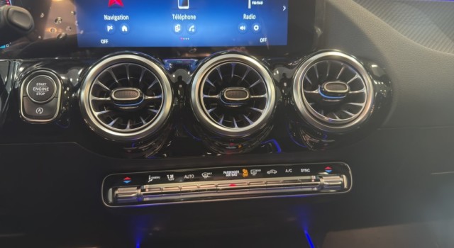MERCEDES-BENZ GLA 220 4Matic 8G-DCT