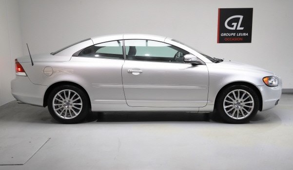 VOLVO C70 T5 Momentum