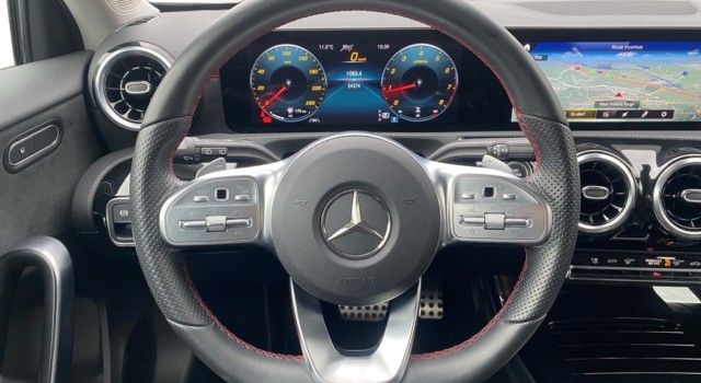 MERCEDES-BENZ A 200 AMG Line 4Matic