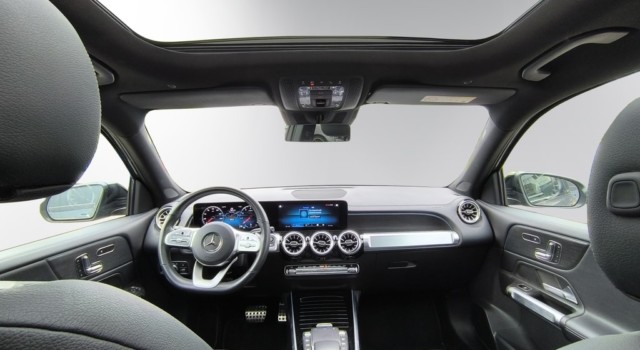 MERCEDES-BENZ GLB 250 AMG Line 4 MATIC