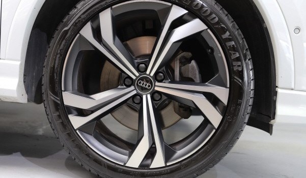 AUDI Q3 45 TFSI S line quattro