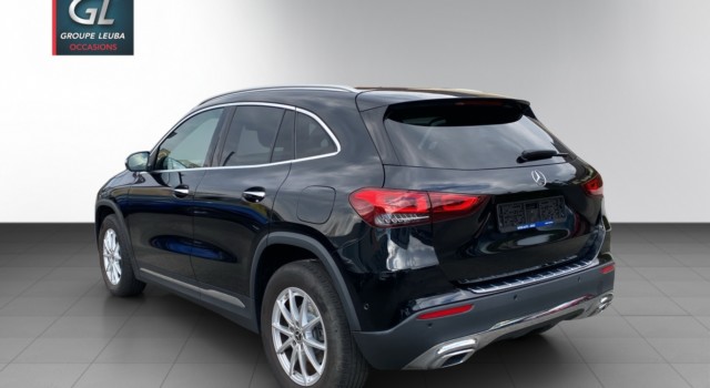 MERCEDES-BENZ GLA 200 Progressive