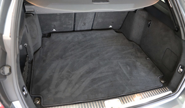 MERCEDES-BENZ C 220 d SwissStar AMG L.4M