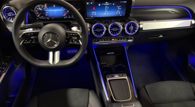MERCEDES-BENZ GLB 220 d 4Matic 8G-Tronic