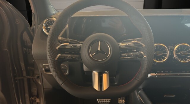 MERCEDES-BENZ 220 GLA  4M
