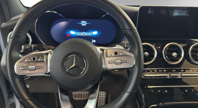MERCEDES-BENZ GLC 200 4Matic Night Star 9G-Tronic
