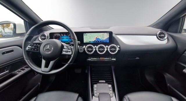 MERCEDES-BENZ GLA 250 e Style 8G-DCT