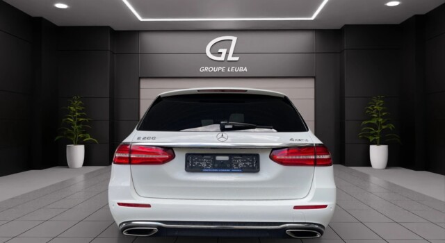 MERCEDES-BENZ E 200 Avantgarde 4 Matic 9G-Tronic