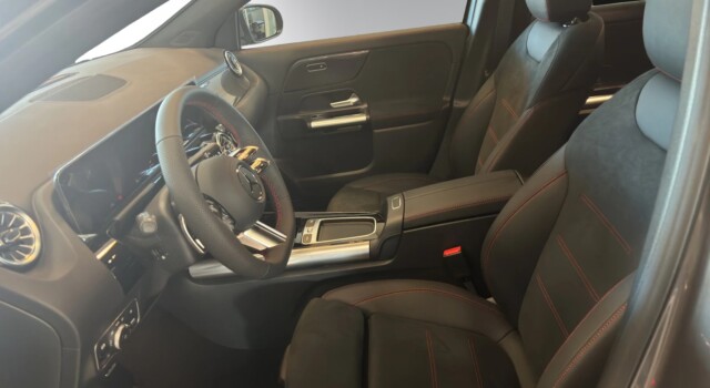 MERCEDES-BENZ GLA 220 4Matic 8G-DCT