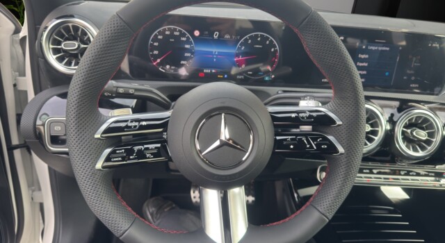 MERCEDES-BENZ A 200 Night Star 7G-DCT