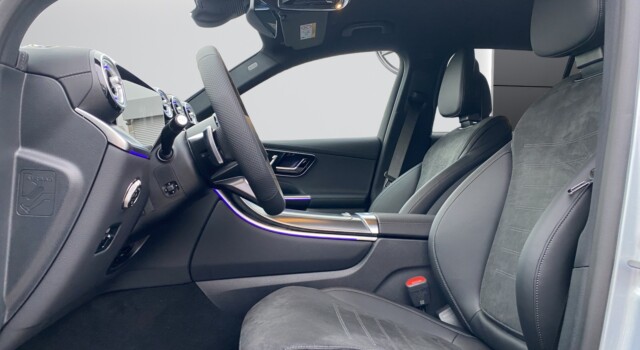 MERCEDES-BENZ GLC 300 4Matic AMG Line 9G-Tronic