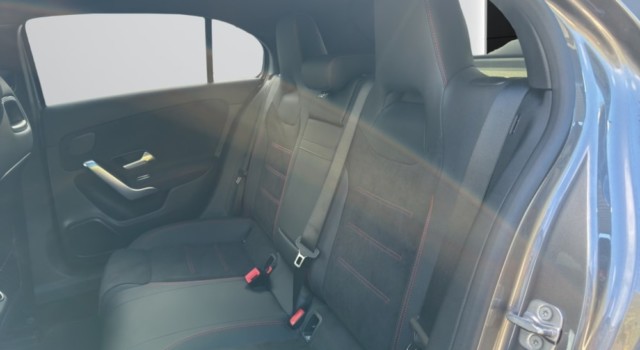 MERCEDES-BENZ A 180 Night Star 7G-DCT
