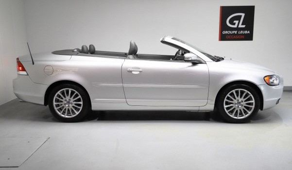 VOLVO C70 T5 Momentum