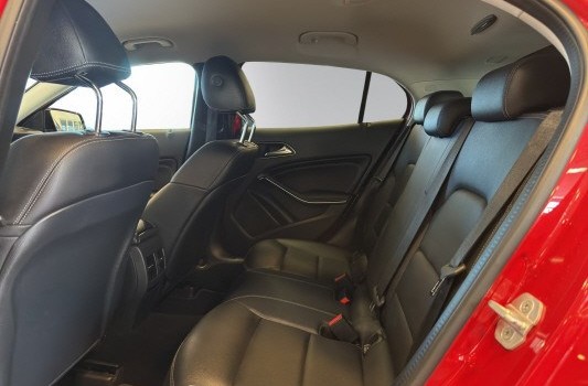 MERCEDES-BENZ GLA 200 Night Star